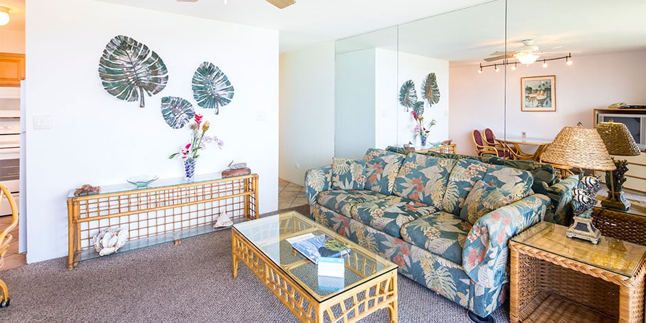 1 Bedroom Oceanfront Livingroom at Paki Maui