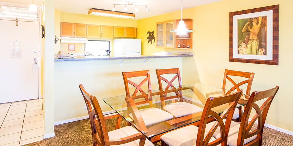 2 Bedroom Partial Ocean View dining area at Paki Maui