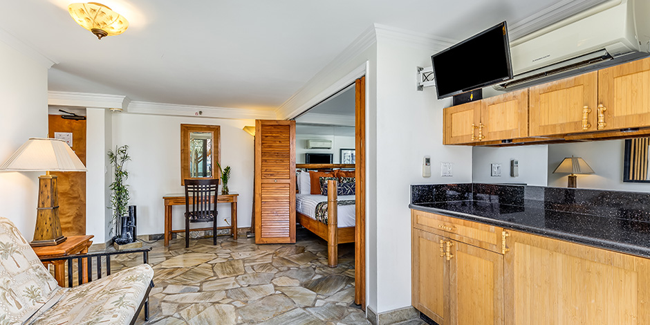 Luxury One Bedroom City Mountain Kitchenette View at Bamboo Waikiki Hotel