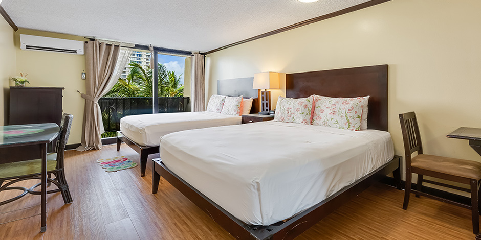 Studio City View Kitchenette at Bamboo Waikiki Hotel