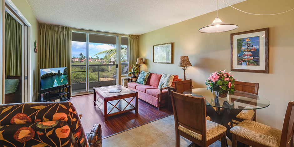 Second living room at Maui Banyan