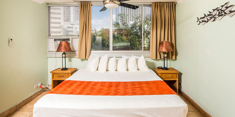 Bedroom at Waikiki Grand Hotel